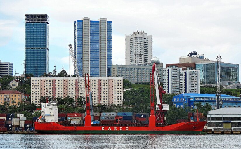 Jak działa firma logistyczna i dlaczego jest kluczowa dla biznesu